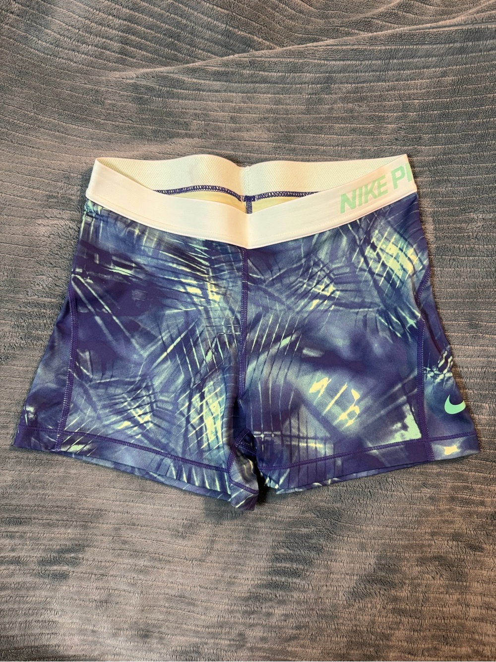 Nike Pro Women's Blue & Light Green Palm-Print Athletic Shorts